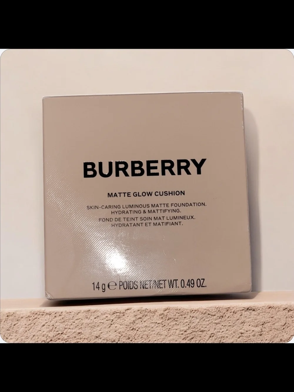 Burberry Matte Glow Cushion Luminous Hydrating Powder Compact Foundation NEW
